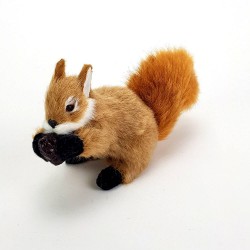 Ozdobná plyšová veverička so žaluďom - 9 cm